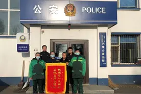 加油站多次遭遇“跑单”  民警倾力“追单”解忧图片