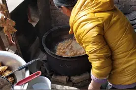 农村生活收费事项增多，免费时代已结束，农民只种地还行吗？图片