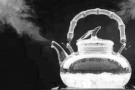 蒸馏水和开水的区别？图片