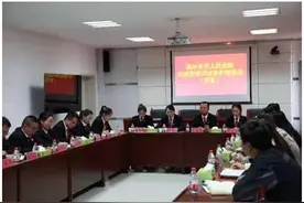 格尔木市人民法院在茫崖市开展环境资源保护宣传调研工作图片