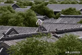 一个欺师灭祖、坏事做尽的汉奸，口里却经常说“邪不压正”图片