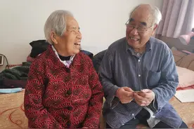 “70多年前的抗小同学，你们在哪？”临沂两位耄耋老人求助媒体找寻红色记忆图片