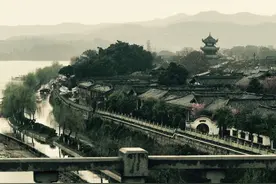 李白《登金陵凤凰台》诗，神游八表，驰骋古今，千年绝唱图片