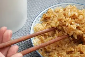 这4种油，营养师几乎一口都不吃，很多人还当“养生佳品”图片