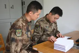 刘涛：从稚嫩少年到“扛旗人”——变的是军衔，不变的是初心图片