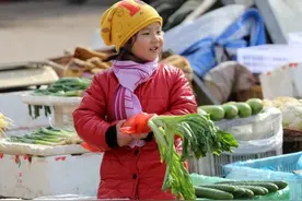 菠菜比猪肉还贵？菜价飞涨，向前葱、辣你心来袭，网友：不如吃肉图片