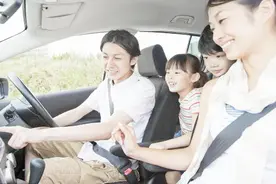 汽车这个位置不能坐人，4口之家出行座位如何安排？看完你就明白视频封面