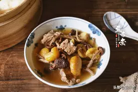 立冬之后多喝煲汤，此三种食材的搭配堪称完美，汤浓肉香实在好吃图片