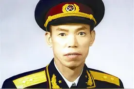 万岁军军长梁兴初，建国后成大军区司令员，临终前却留下一大遗憾图片