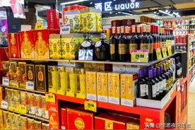超市3种廉价白酒，别看包装普通，其实是纯粮好酒，行家经常买图片