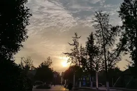 旭日东升，大地晓妆图片