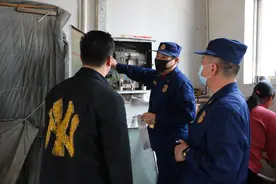 烟台栖霞：开展网套厂消防安全综合整治“回头看”行动图片