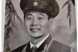 错换人生事件中，郭威的养父郭希宽也是一位军人，父爱如山沉默图片