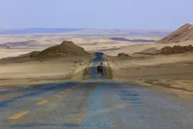 世界上最孤独的公路—315国道图片
