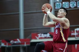 杨鸣点名大学生球员故意造犯规！张宁：就差把我的名字念出来图片