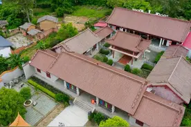 广东珠玑古巷，高空看去宛若小故宫图片