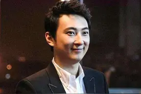 拒20亿遗产，低调太子爷陈楚河，向华强礼让三分，王思聪退避三舍图片