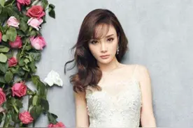 39岁李小璐离婚后暴瘦眼神空洞与娱乐圈渐行渐远再难翻身可惜了图片