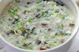 教你煮皮蛋瘦肉粥，口感顺滑，质地浓稠，家人都爱，上桌光盘图片