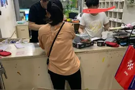得知儿子上大学要买电脑，母亲亲自写电脑配置单，真是太厉害了图片