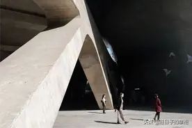 我们都是为了生活，每天拼命的努力图片