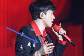 张杰演唱会电梯坠落受伤：手指已缝合，腰部轻微骨裂，需佩戴护腰图片