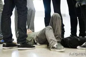 瘦弱的儿子被打后，我教他这样反击图片