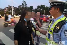 昆明这个司机酒驾想让藿香正气水“背锅”？交警：抽血复测图片