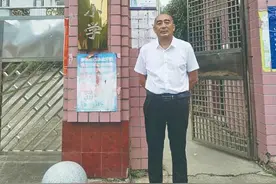 “身兼六职”的完小校长，坚守醴陵山村四十载图片