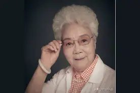 “白毛女”田华：儿子去世滴泪未掉，你以为她冷血，其实她很痛苦图片