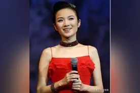 她是央视美女主持人，低调嫁给神秘老公，如今49岁婚姻很幸福图片