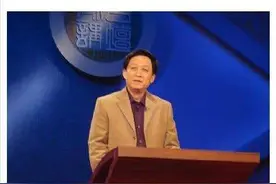评易中天《中国教育不见得比中国足球有希望》——快乐会如此肤浅图片