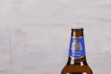 教你如何开啤酒盖图片