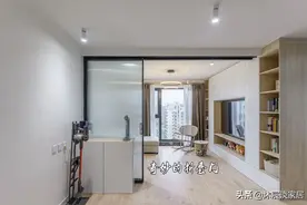 奇妙的折叠门，用在家里这么实用，她家这样装修，敞亮通透又大气图片
