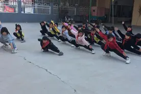 河南农村穷女孩，练武术20年，爆火后登上央视，年入100万，凭啥图片