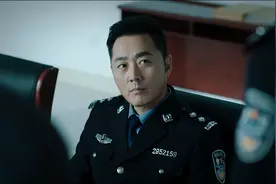 看到40集后才明白，“甩棍”不止三人，武强、冼友文只是跑腿的图片