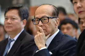 李嘉诚究竟有多少家产？看看他又是如何分家的，万亿资产交大儿子图片
