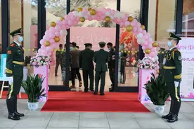 武警湖南总队携手省妇联举办第二届军地联谊“鹊桥会”：26名兵哥哥甜蜜牵手湘妹子图片