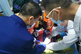 男孩私处被卡近2周 医院消防齐上阵保住命根图片