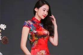 传统开衩旗袍与现代高开衩旗袍有什么不同？图片