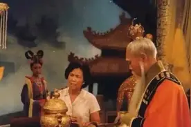 《大圣闹天宫》简单改造摄影棚拍出天宫仙境，剧中啸天犬是警犬图片