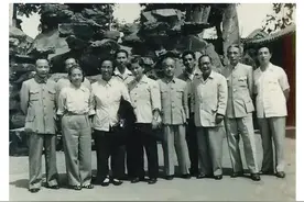 武官易非的外交生涯图片