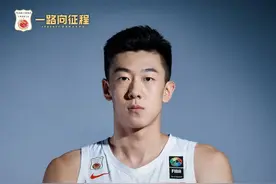 紧急召回！曝王少杰重返中国男篮，明天出发菲律宾图片