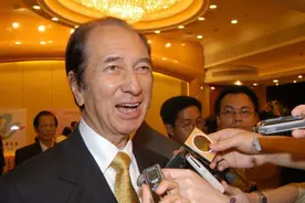 香港最神秘的富三代，被家族隐藏了十几年，未来将继承5千亿家产图片
