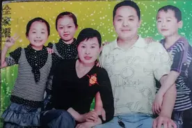 三胞胎入伍图片