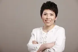 同样作为大满贯选手，为何邓亚萍激流勇退，而丁宁却一直坚守？图片