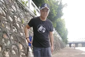 广州河道现“半米长土鲮鱼”，重7斤，可能已突破生长极限图片