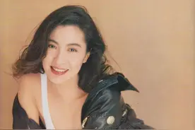 爷爷是交通之父，爸爸是拿督，5段感情非富即贵，拍戏拼命被拒保图片