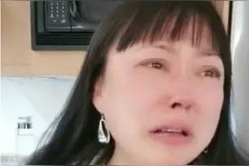 “胖嫂”李菁菁被爆家暴 曾骑在女儿身上用力掐脖子图片