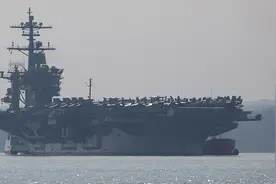 美媒：罗斯福号航母13名士兵新冠病毒检测“复阳”图片